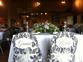 wedding reception seating at Stony Mountain Vineyard